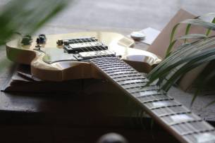 MAYBACH Albatroz '65-2 TV Yellow Aged ,HARDCASE, 2, 1 KG