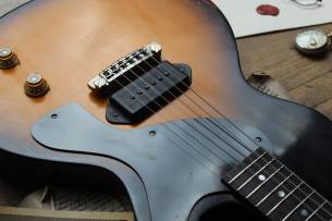EASTMAN SB55/V Antique Sunburst, Hardcase, 3, 18 KG