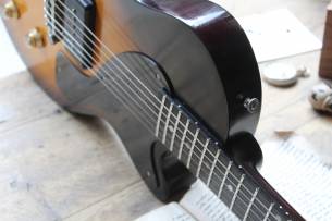 EASTMAN SB55/V Antique Sunburst, Hardcase, 3, 18 KG