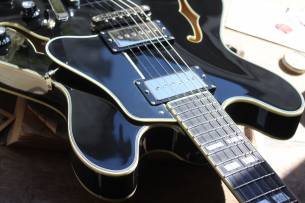EASTMAN T486B Bigsby Black Custom, Hardcase, 4, 07 KG