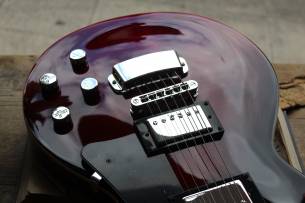 HAGSTROM Super Swede Crimson Flame, HARDCASE, 3, 80 KG