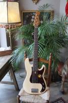 SIRE P5R Alder Five Strings Vintage White, 4, 57 KG