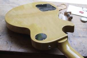 GIBSON Les Paul Special TV Yellow",HARDCASE, 3, 76 KG