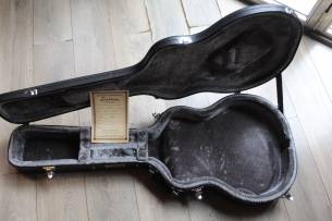 EASTMAN T486 Goldburst, HARDCASE, 3, 62 KG