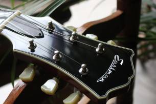 EASTMAN T486 Goldburst, HARDCASE, 3, 62 KG