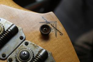 FENDER Custom Shop Custom Shop 1963 Jazz Bass Journeyman Relic Faded Aged Sonic Blue, HARDCASE 4, 30 KG