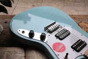 SQUIER Sonic Mustang HH, Sonic Blue ,Maple, 2, 86 KG by FENDER