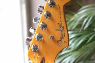 FENDER 70th Anniversary American Professional II Stratocaster , Comet Burst, HARDCASE, 3, 65 KG