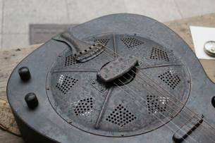 ROYALL Blues Hound Distressed Relic Brass Finish 14 Fret Single Cone Resonator With Pickup SOFTCASE,