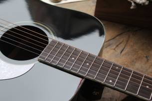 RICHWOOD HSD-55-BK Heritage Series Solid Spruce Top