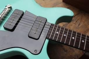 MAYBACH Lester JR Double Cut Special Edition for Estudiio 54 in Miami Green Color, HARDCASE, 2, 99 KG