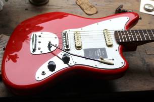 FENDER Player II Jaguar, Coral Red, 3, 71 KG