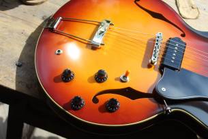 STANFORD Crossroad Thinline 30 Sunburst Matte HARDCASE, 2, 76 KG