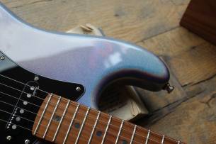 FENDER 70TH Anniversary Ultra Stratocaster HSS, HARDCASE, 3, 77 KG