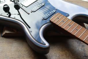 FENDER 70TH Anniversary Ultra Stratocaster HSS, HARDCASE, 3, 77 KG