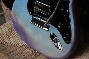 FENDER 70TH Anniversary Ultra Stratocaster HSS, HARDCASE, 3, 77 KG