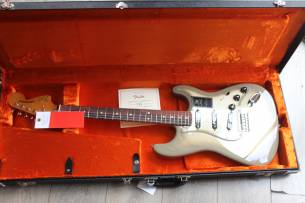 FENDER 70th Anniversary Vintera II Antigua Stratocaster HARDCASE ,3, 40 KG