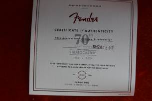 FENDER 70th Anniversary Vintera II Antigua Stratocaster HARDCASE ,3, 40 KG