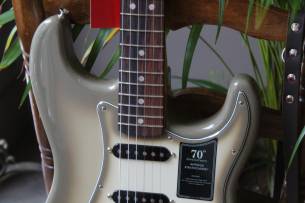 FENDER 70th Anniversary Vintera II Antigua Stratocaster HARDCASE ,3, 40 KG