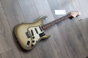 FENDER 70th Anniversary Vintera II Antigua Stratocaster HARDCASE ,3, 40 KG
