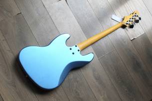 G & L Tribute Series JB Color: Lake Placid Blue, 4, 46 KG