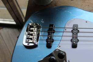 G & L Tribute Series JB Color: Lake Placid Blue, 4, 46 KG