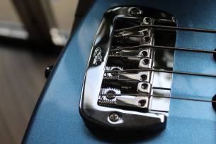 G & L Tribute Series JB Color: Lake Placid Blue, 4, 46 KG