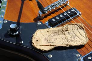 HAGSTROM HAGSTROM IMP-TSB Retroscape Series Impala Tobacco Sunburst, 3, 50 KG