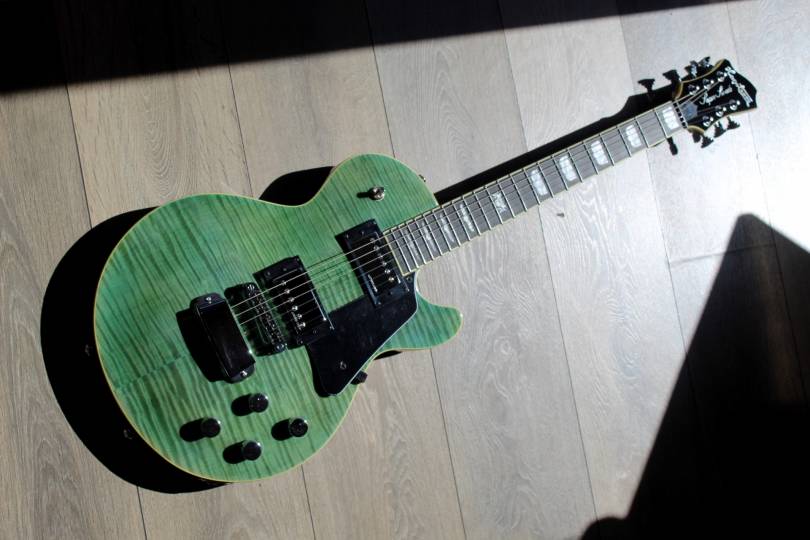 HAGSTROM Ultra Max Fall Sky Satin , HARDCASE, 4, 31 KG