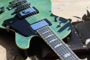 HAGSTROM Ultra Max Fall Sky Satin , HARDCASE, 4, 31 KG