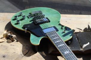 HAGSTROM Ultra Max Fall Sky Satin , HARDCASE, 4, 31 KG