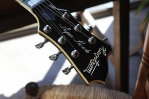 HAGSTROM Ultra Max Fall Sky Satin , HARDCASE, 4, 31 KG