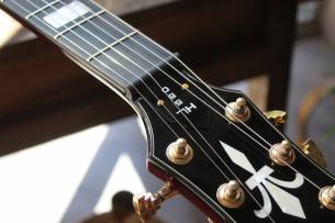 HAGSTROM HL550 Natur Mahogany Gloss, 3, 11 KG