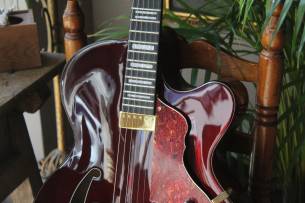 HAGSTROM HL550 Natur Mahogany Gloss, 3, 11 KG