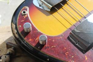 FENDER Custom Shop 1964 Precision Bass Relic Bleached 3-Tone Sunburst, HARDCASE, PAPERS, 4, 10 KG