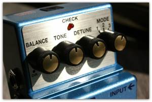 BOSS MO-2 Multi Overtone