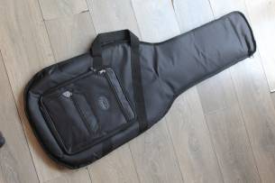 FENDER "Stratocaster Vintera II '70s, Vintage White Maple" GIGBAG, 3, 50 KG