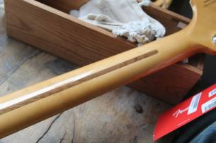 FENDER "Stratocaster Vintera II '70s, Vintage White Maple" GIGBAG, 3, 50 KG