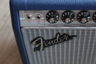 FENDER Limited Edition 68 Custom Vibro Champ Reverb Navy Blue, 11 KG