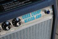 FENDER Limited Edition 68 Custom Vibro Champ Reverb Navy Blue, 11 KG