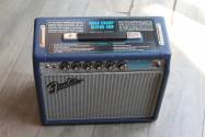 FENDER Limited Edition 68 Custom Vibro Champ Reverb Navy Blue, 11 KG