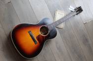 EASTMAN Antique Varnish E22OOSS/V Sunburst, HARDCASE