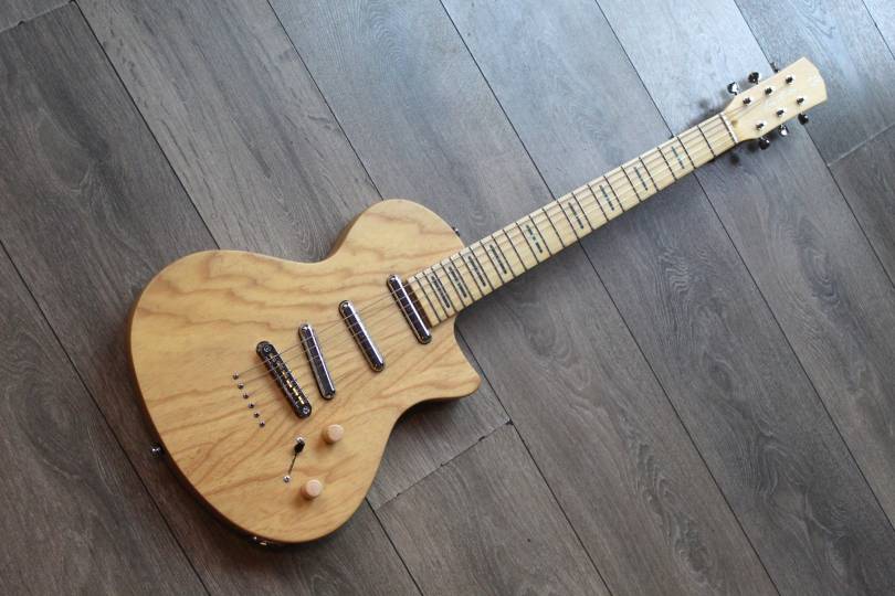 SIRE Larry Carlton L5 Natural Satin, 2, 98 KG