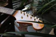 FENDER American Vintage II Strat, Olympic White,Slab Rosewood HARDCASE, 3, 67 KG