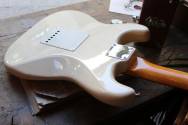 FENDER American Vintage II Strat, Olympic White,Slab Rosewood HARDCASE, 3, 67 KG