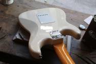 FENDER American Vintage II Strat, Olympic White,Slab Rosewood HARDCASE, 3, 67 KG