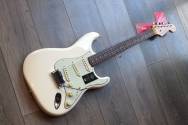 FENDER American Vintage II Strat, Olympic White,Slab Rosewood HARDCASE, 3, 67 KG
