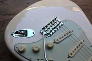 FENDER American Vintage II Strat, Olympic White,Slab Rosewood HARDCASE, 3, 67 KG
