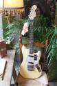 FENDER American Performer Mustang Vintage White 3, 38 KG