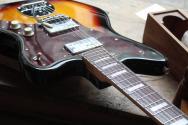 FENDER MIJ Traditional Limited Edition '60s CuNiFe Jazzmaster HH Three Color Sunburst, GIGBAG, 3, 46 KG